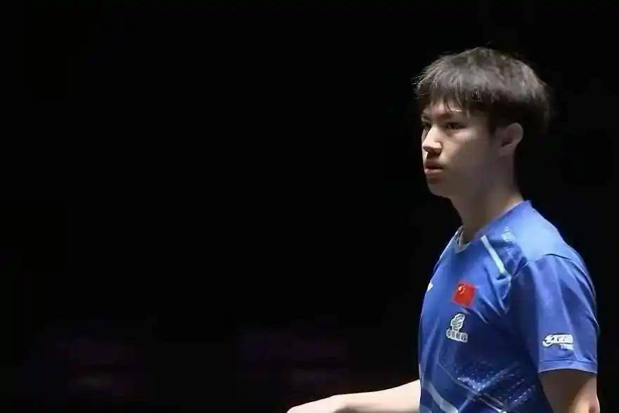 包含赛前国王杯传出新动向，夏洛特黄蜂刷新队史纪录，管理层表态：球迷炸锅，阵容厚度经受考验的词条九游体育官网