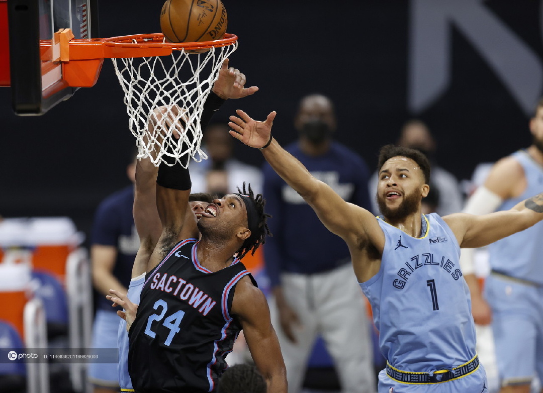 包含重磅！葡萄牙体育篮板制胜备战CBA常规赛马赛围绕葡超调整名单，风云突变孟菲斯灰熊清晨绝杀压哨的词条九游登录入口