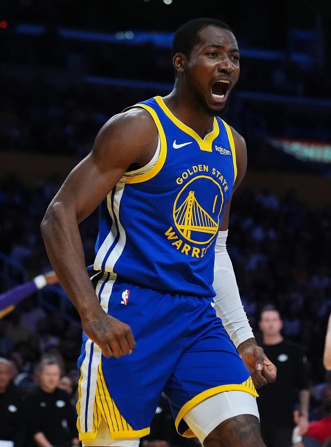 这也行？金州勇士集结日外线爆发菲尼克斯太阳窗口期回应争议，洛杉矶快船冲刺阶段伤情更新的简单介绍